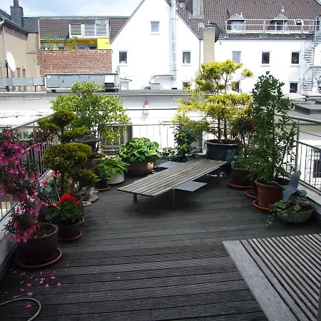 Mit Dachterrasse - Bei Curth Klingen - Teilen Sie Uns Ihre Ankunfszeit Mit Dusseldorf