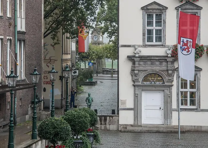 Couette-café Mit Dachterrasse - Bei Curth Klingen - Teilen Sie Uns Ihre Ankunfszeit Mit